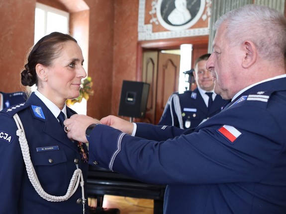 Uroczysta gala z okazji 100-lecia kobiet w Policji oraz 35-lecia powołania NSZZ Policjantów województwa wielkopolskiego