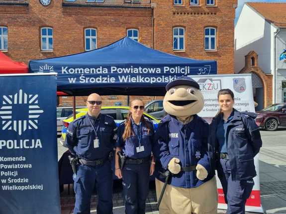 Policjanci na Targach Pracy, Rzemiosła i Edukacji