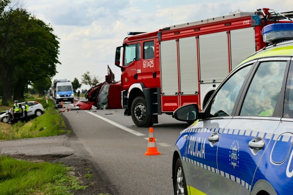 Niebezpieczny wypadek na DK 11